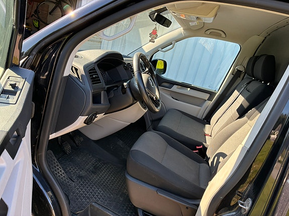 Volkswagen Transporter 6 of 11