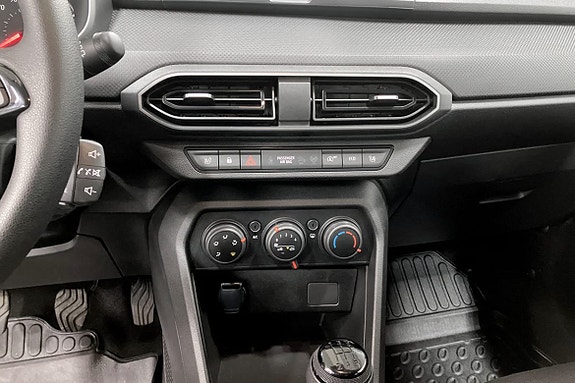 Dacia Sandero 6 of 9