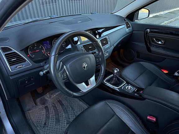 Renault Laguna 8 of 10