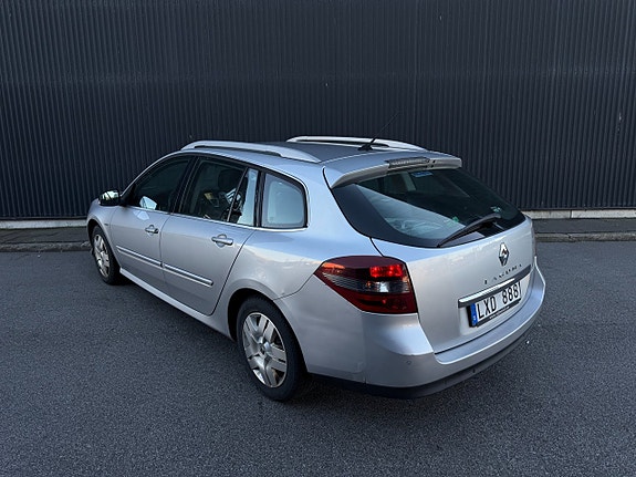 Renault Laguna 2 of 5
