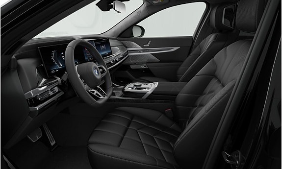 BMW M760e 6 of 6