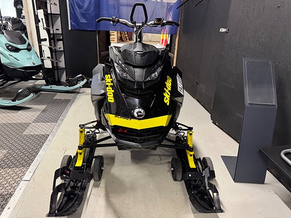 Ski-Doo Summit X 850 E-TEC 154 *Räntefritt 6 of 7
