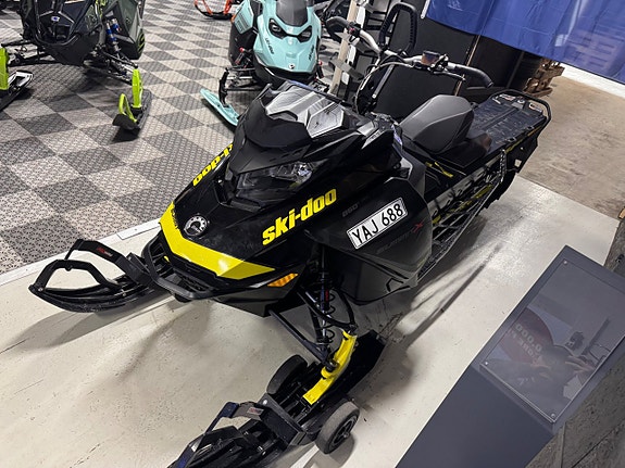 Ski-Doo Summit X 850 E-TEC 154 *Räntefritt 7 of 7