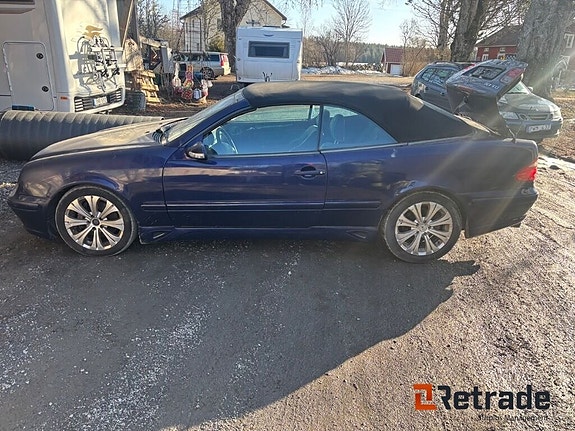 Mercedes-Benz CLK430 2 of 5