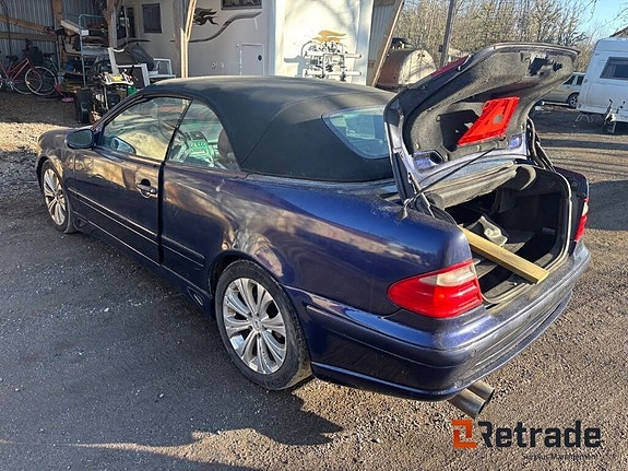 Mercedes-Benz CLK430 3 of 5