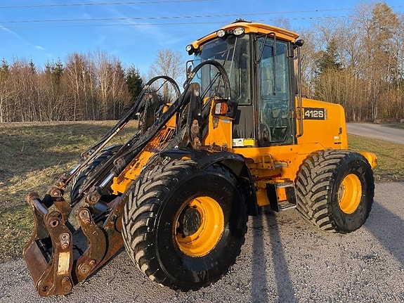 JCB 412S med Stora BM