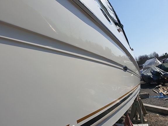 SeaRay Sundancer 315 med nya motorer - båtplats ingår* 16 of 20