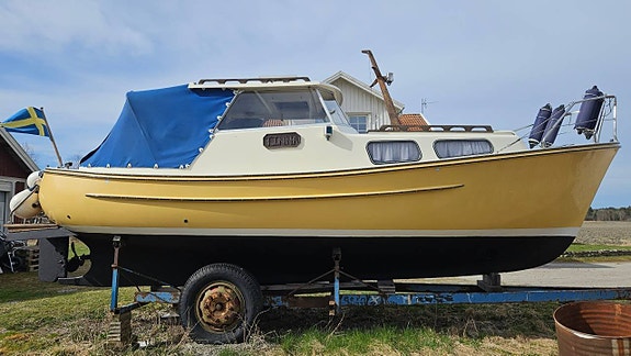 IW25 med Volvopenta MD22 från 2001 BRA SKICK!