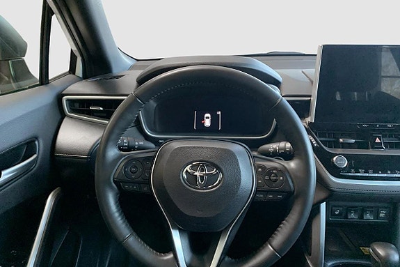 Toyota Corolla Cross 12 of 13