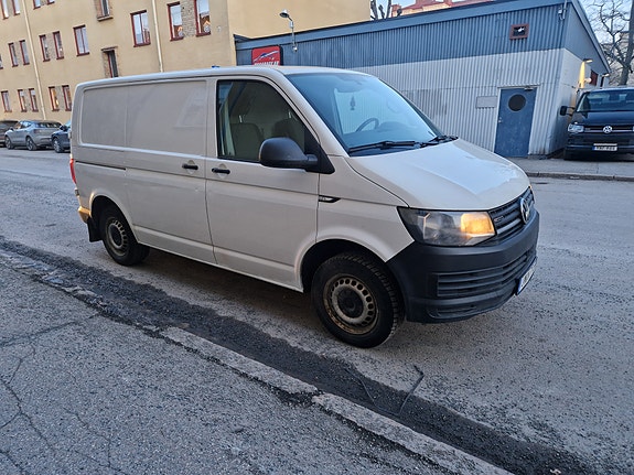 Volkswagen Transporter 3 of 5