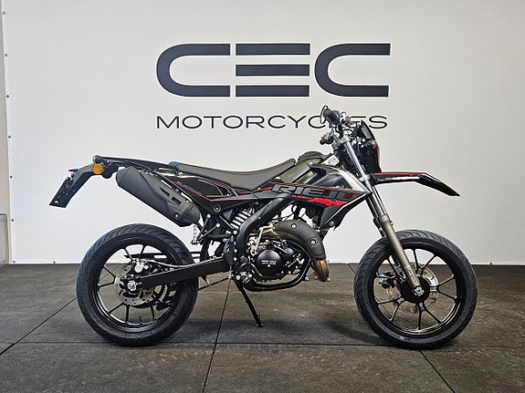 Rieju MRT SM Black Edition *Finns i butik*