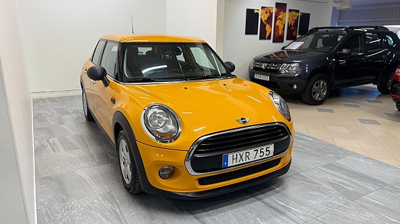MINI One 4 of 5