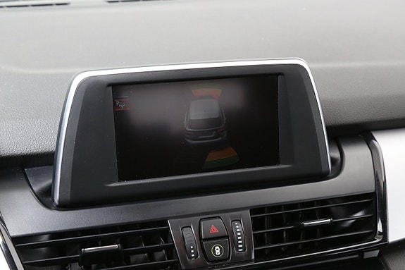 BMW 218 13 of 20