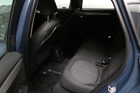 BMW 218 16 of 20