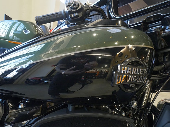 Harley-Davidson Street glide limited FLHXL /Hemleverans/ 2 of 3