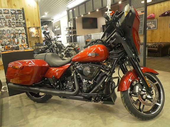 Harley-Davidson Street Glide FLHX Demo /Hemleverans/