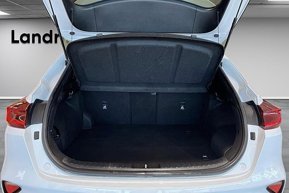 Kia XCeed 14 of 21