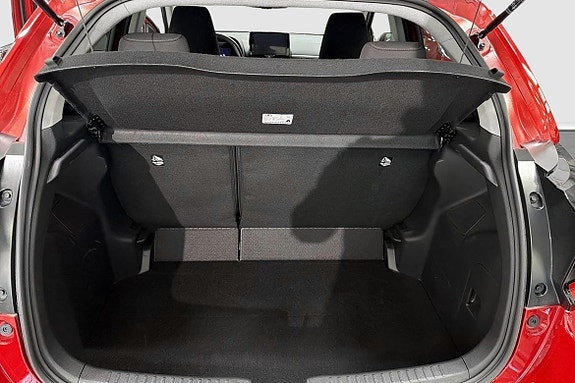 Toyota Yaris 12 of 12