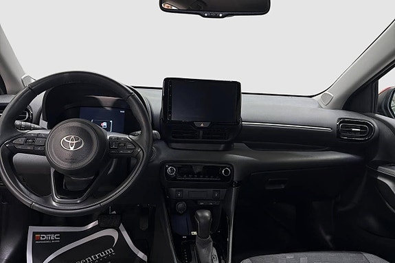 Toyota Yaris 10 of 12