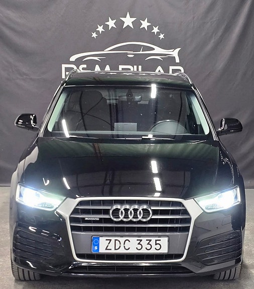 Audi Q3 2 of 5