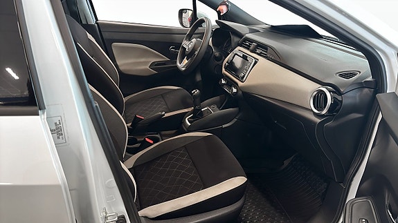 Nissan Micra 3 of 5
