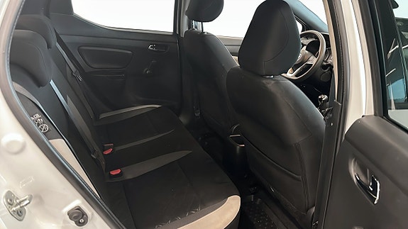Nissan Micra 5 of 5
