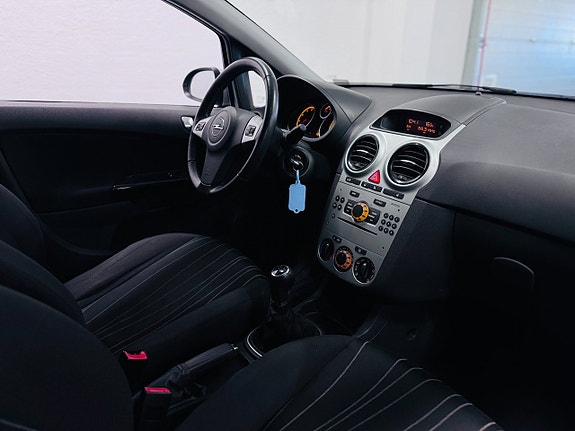 Opel Corsa 4 of 5