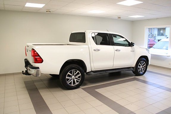 Toyota HiLux 4 of 5