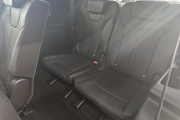 Kia Sorento 16 of 23