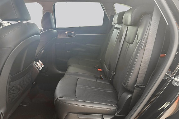 Kia Sorento 9 of 23