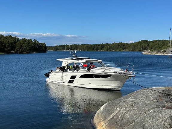 Marex 360 CC 2021 m 2 x Volvo Penta D4 320/DPi  m Joystick 4 of 5