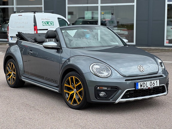 Volkswagen Beetle 4 of 5