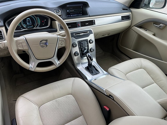 Volvo V70 11 of 20