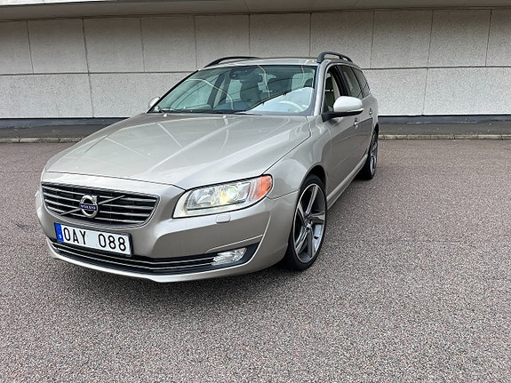 Volvo V70 2 of 20