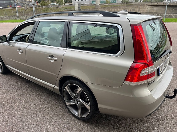 Volvo V70 5 of 20