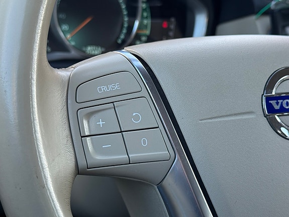 Volvo V70 16 of 20