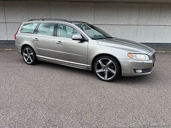 Volvo V70 4 of 20
