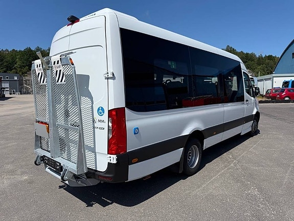 Mercedes-Benz Sprinter 517 buss 19 pass Lift