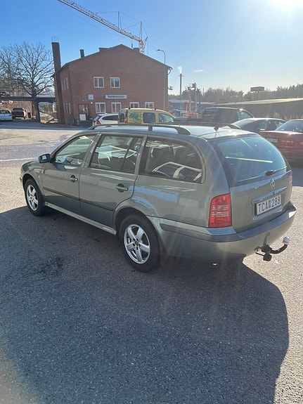 Skoda Octavia 3 of 4