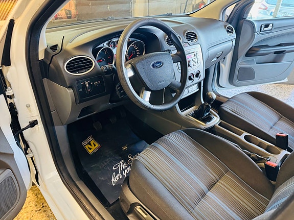 Ford Focus 10 of 14
