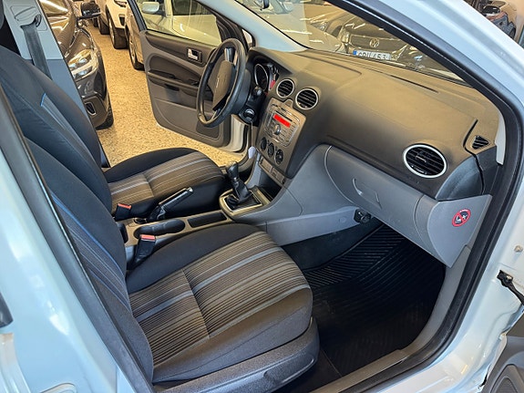 Ford Focus 6 of 14