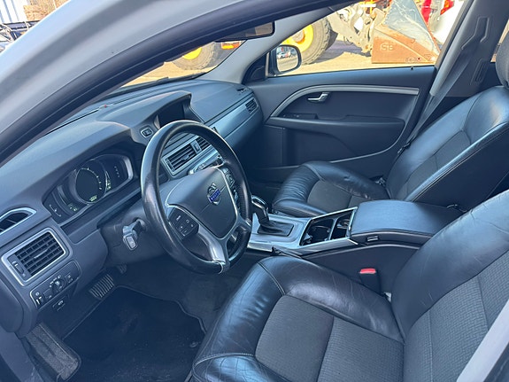 Volvo V70 8 of 12