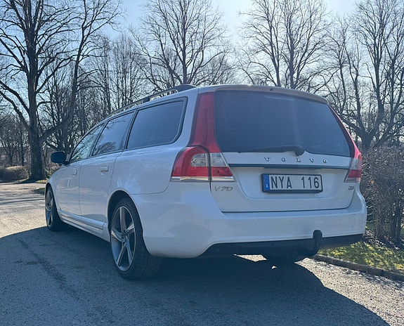 Volvo V70 6 of 12