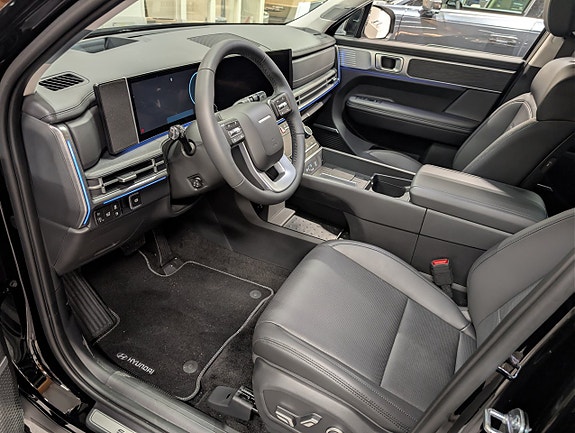 Hyundai Santa Fe 7 of 10