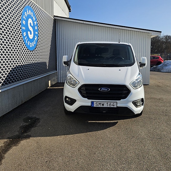 Ford Transit Custom 2 of 23
