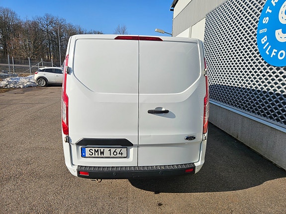 Ford Transit Custom 4 of 23