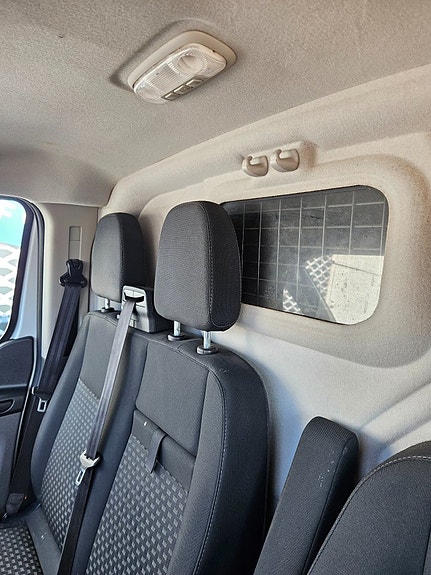 Ford Transit Custom 16 of 23