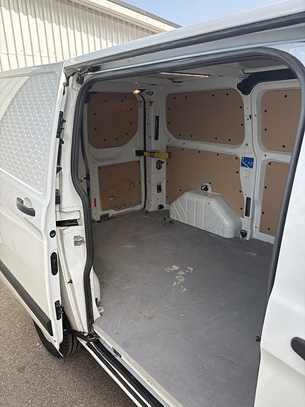 Ford Transit Custom 22 of 23