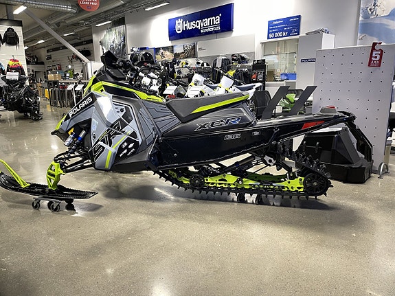 Polaris 9R INDY XCR 136" DEMO 3 of 5