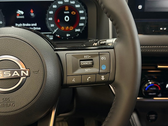 Nissan X-Trail 17 of 27